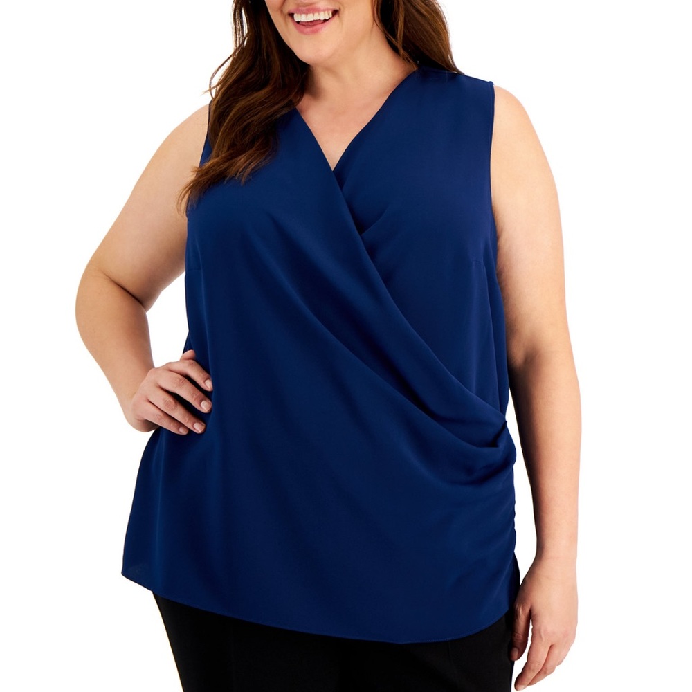 Brand new with tags beautiful royal blue blouse ✨